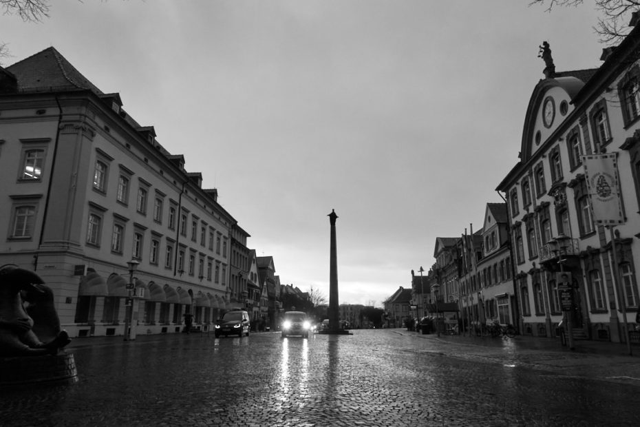 Stadt im Regen