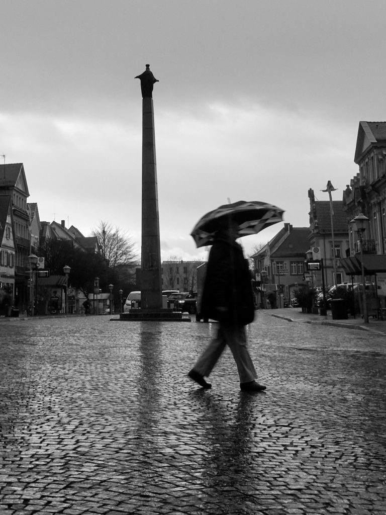 Stadt im Regen